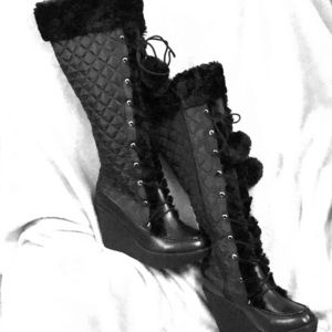 NEW! Haidee Shoedazzle Black Wedge Boots w/PomPoms